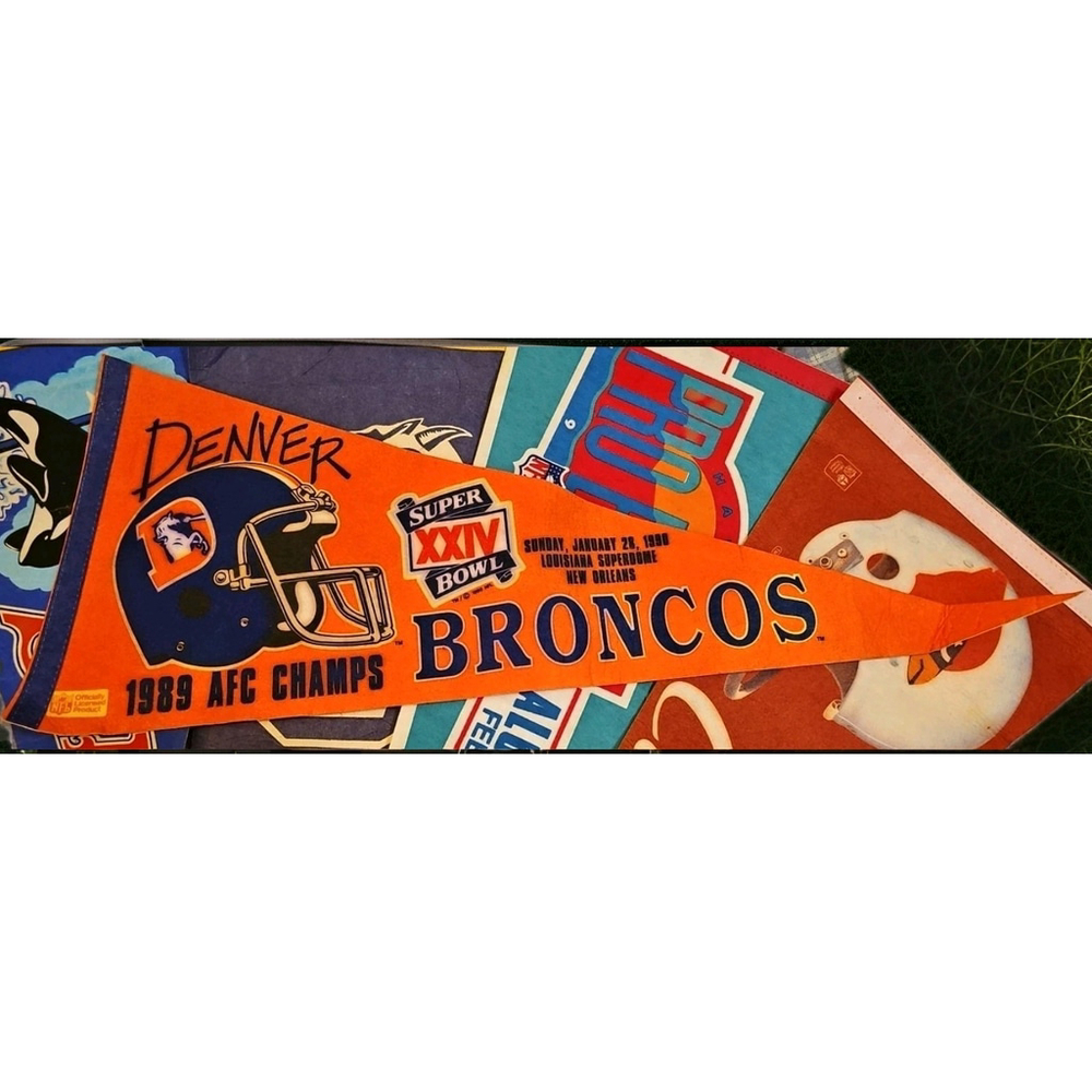 Vintage 1990 Denver Broncos NFL Super Bowl XXI 1989 AFC Champs 30 x 12" Pennant